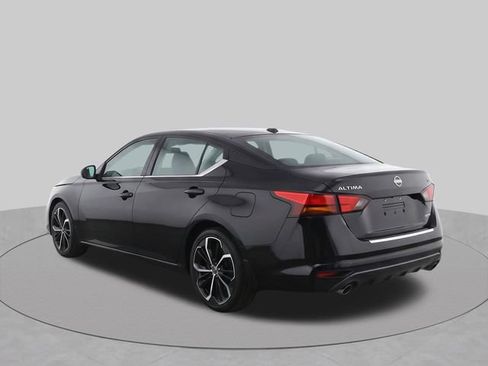 Used 2023 Nissan Altima 2.5 SR FWD image 4