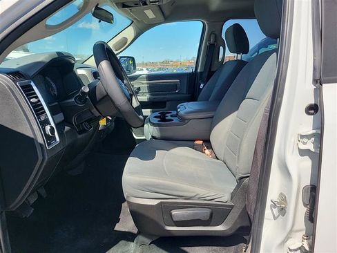 Used 2017 RAM 1500 Classic SLT AWD/4WD image 10