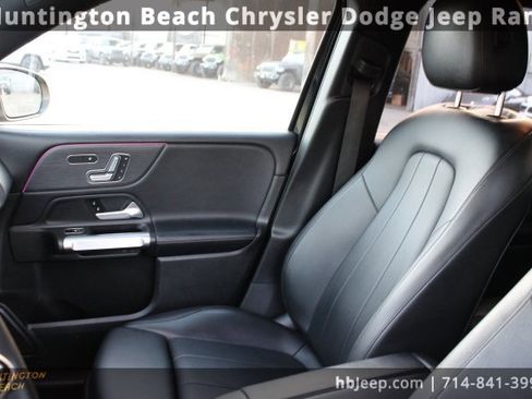 Used 2020 Mercedes-Benz GLB 250 image 32