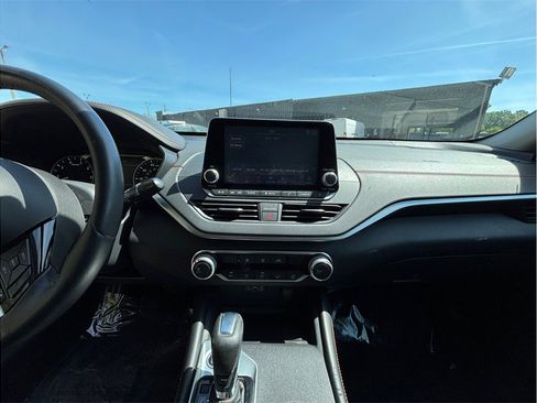 Used 2020 Nissan Altima 2.5 SR image 11