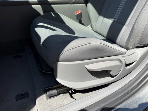 New 2026 Hyundai Elantra SE image 11