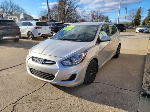 Used 2014 Hyundai Accent GS image 1