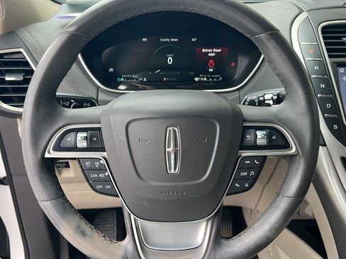 Used 2020 Lincoln Nautilus FWD w/ Equipment Group 101A image 19