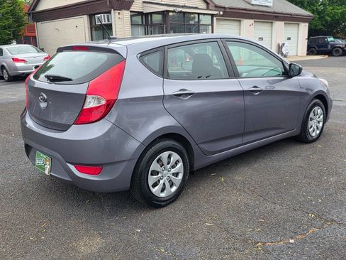 Used 2017 Hyundai Accent SE FWD image 7
