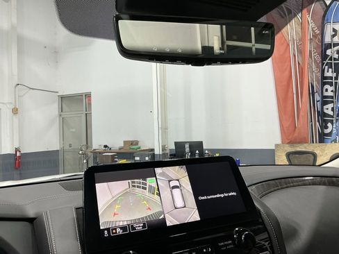 Used 2024 Nissan Armada Platinum w/ Captain's Chairs Package image 8