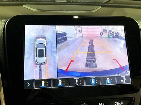 Used 2020 Chevrolet Equinox Premier image 23