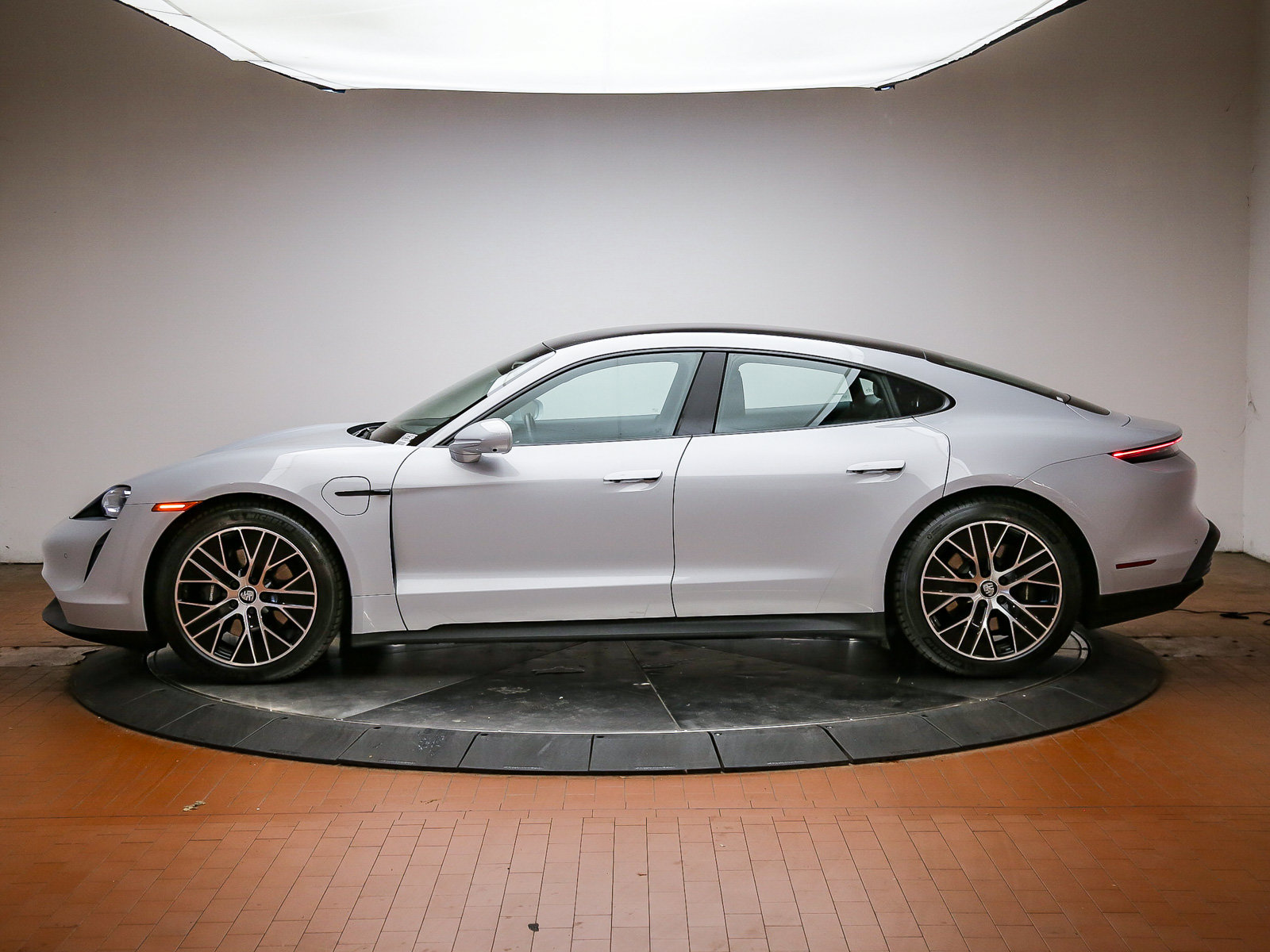 Certified 2024 Porsche Taycan RWD image 2
