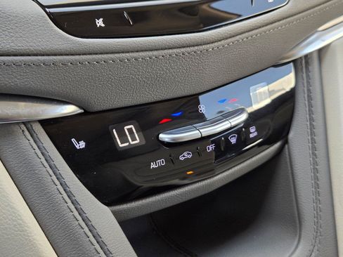 Certified 2023 Cadillac XT5 Premium Luxury AWD/4WD image 20