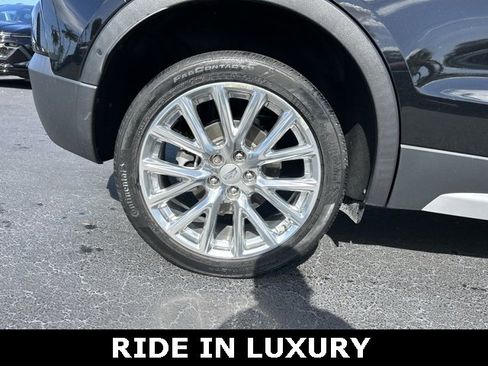 Used 2021 Cadillac XT4 Premium Luxury w/ LPO, Radiant Package image 7