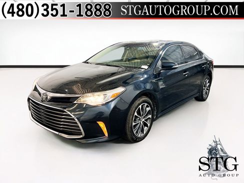 Used 2018 Toyota Avalon XLE w/ Carpet Mat Package FWD image 1