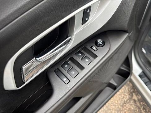 Used 2012 Chevrolet Equinox LS image 19