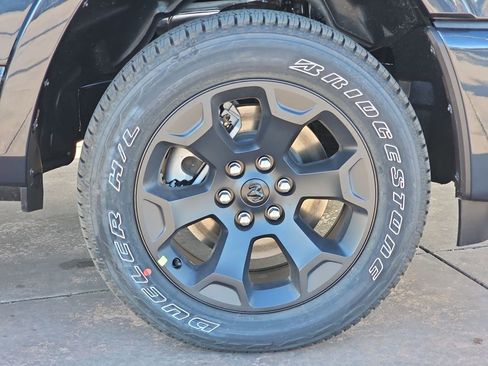 New 2026 RAM 1500 4x4 Crew Cab image 39