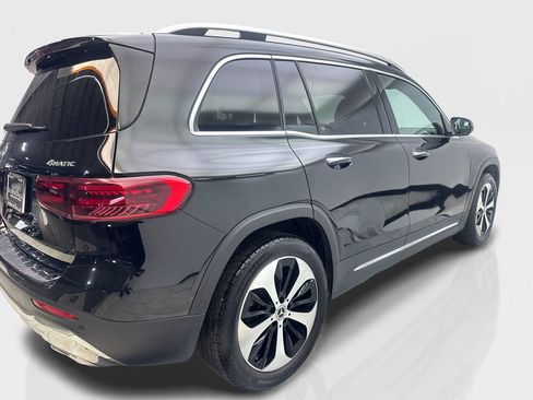 Used 2025 Mercedes-Benz GLB 250 4MATIC image 13