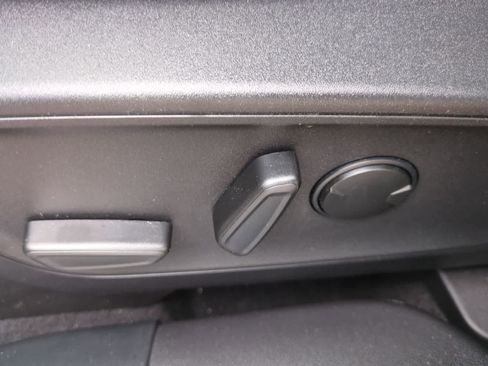 Used 2023 Ford Escape Platinum w/ Premium Technology Package AWD/4WD image 17