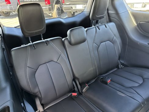 New 2026 Chrysler Pacifica Select w/ S Appearance Package FWD image 22