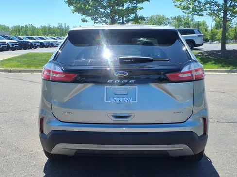 Used 2023 Ford Edge SEL w/ Convenience Package AWD/4WD image 5