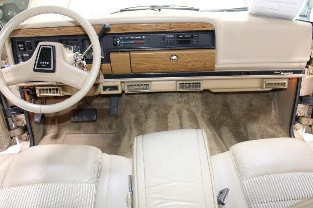 Used 1989 Jeep Grand Wagoneer AWD/4WD image 7