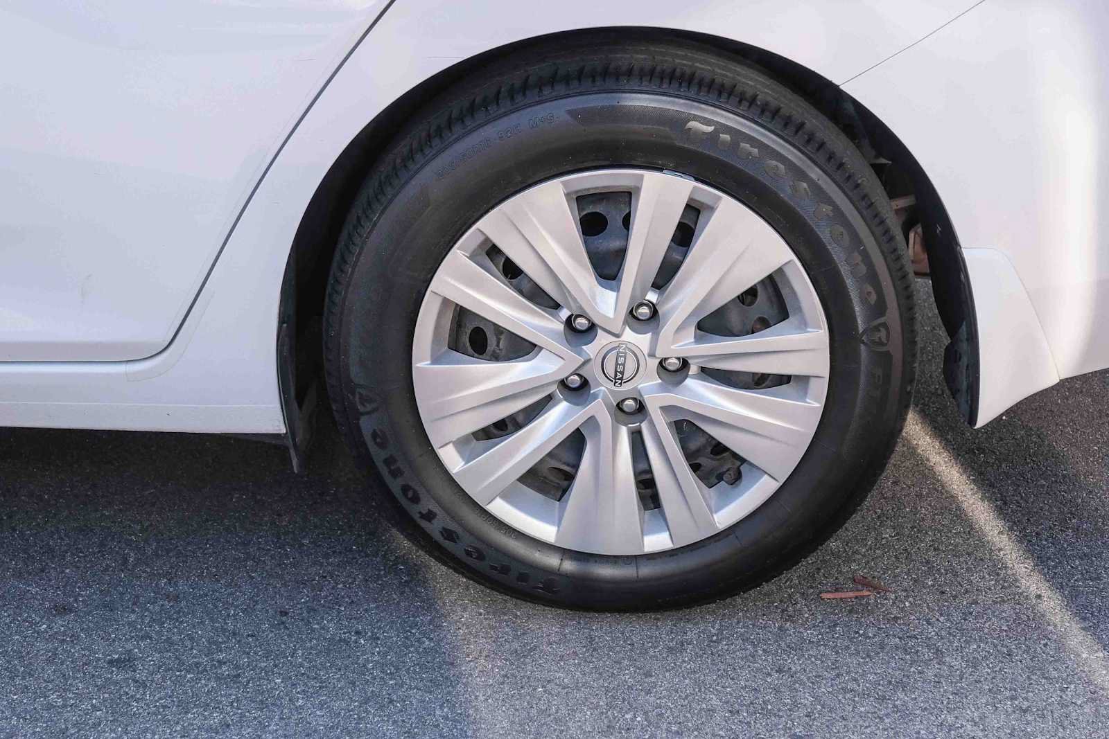 Used 2024 Nissan Sentra S FWD image 9