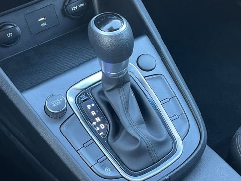 Used 2022 Hyundai Kona SEL image 25