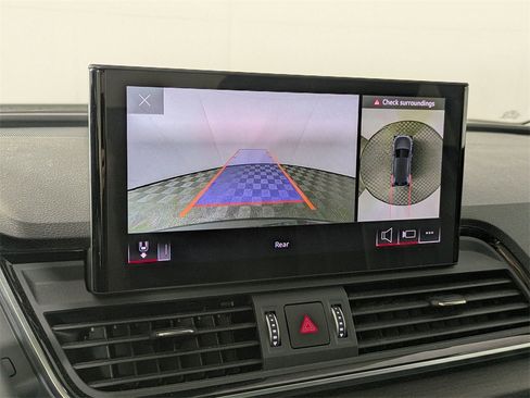 Used 2021 Audi Q5 e Premium Plus image 24