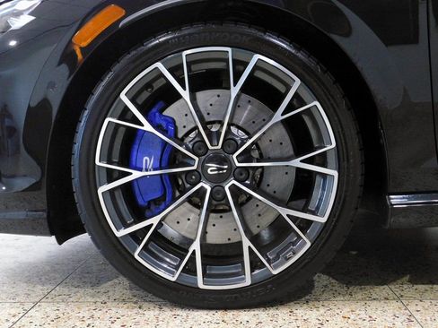 Used 2025 Volkswagen Golf image 23