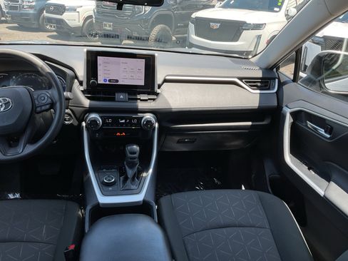 Used 2024 Toyota RAV4 XLE w/ Convenience Package AWD/4WD image 16