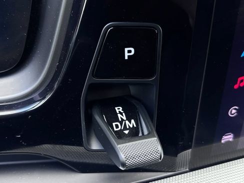Certified 2025 Porsche Cayenne Coupe AWD/4WD image 22