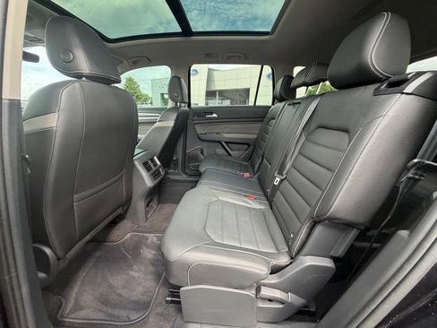 Used 2023 Volkswagen Atlas SEL Premium AWD/4WD image 14