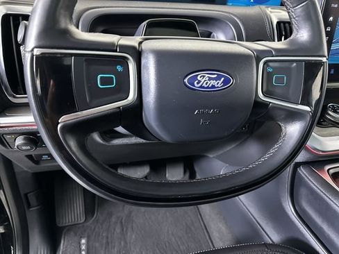 Used 2025 Ford Expedition Max Platinum AWD/4WD image 11