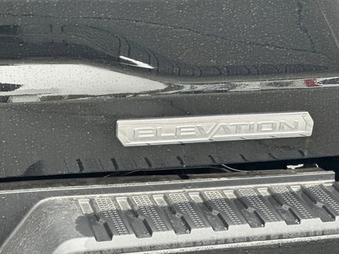 New 2026 GMC Sierra 1500 Elevation image 7