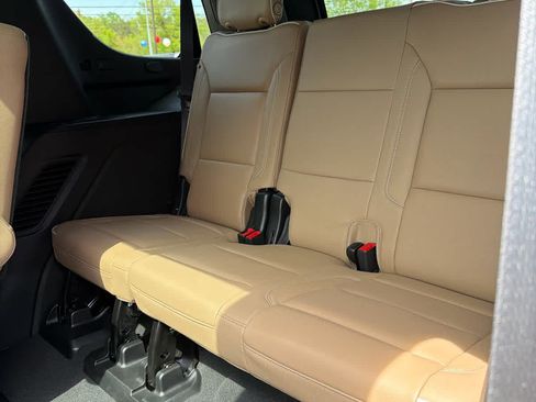 Used 2023 Chevrolet Tahoe Premier w/ Advanced Technology Package image 12