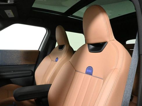 Used 2025 MINI Cooper Countryman S w/ Comfort Package Max image 15