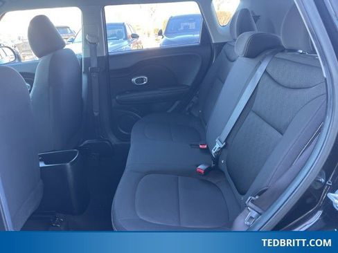 Used 2018 Kia Soul image 12