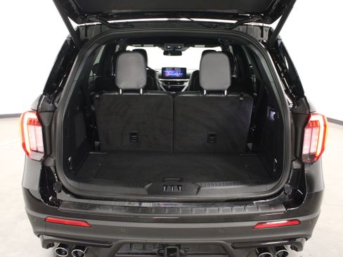 Used 2025 Ford Explorer ST AWD/4WD image 13