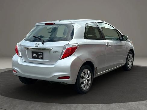Used 2013 Toyota Yaris L image 4