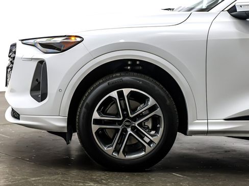 New 2025 Audi Q5 Premium image 10