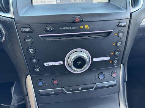 Used 2019 Ford Edge Titanium w/ Equipment Group 301A image 33