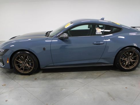 Used 2025 Ford Mustang Dark Horse image 6