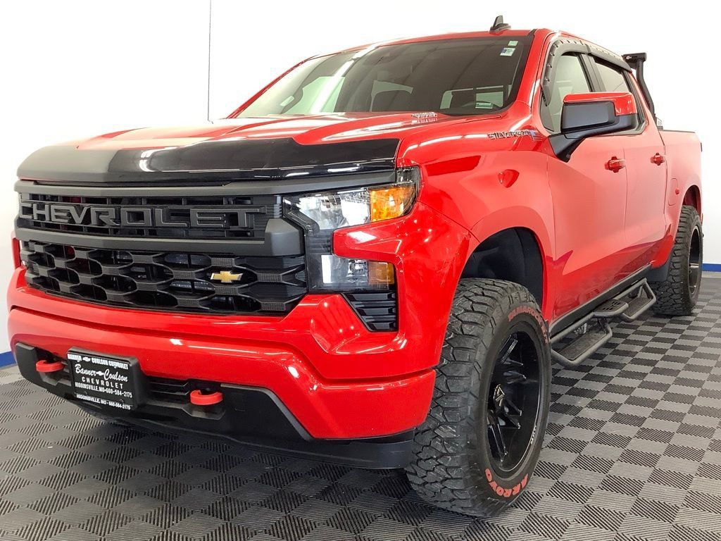 Used 2025 Chevrolet Silverado 1500 Custom AWD/4WD image 1