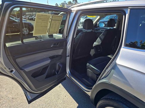 Used 2022 Volkswagen Atlas SEL image 17