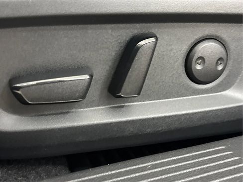 Used 2022 Nissan Rogue SL w/ SL Premium Package image 25