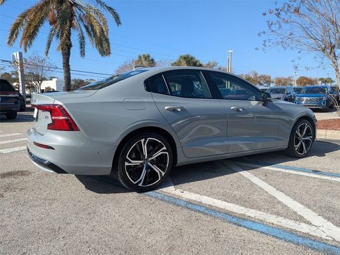 Used 2024 Volvo S60 B5 Plus image 14