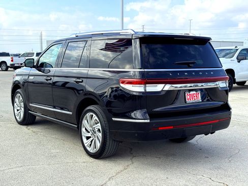 Used 2024 Lincoln Navigator Reserve image 9