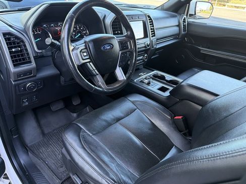 Used 2018 Ford Expedition XLT w/ Equipment Group 202A RWD image 10