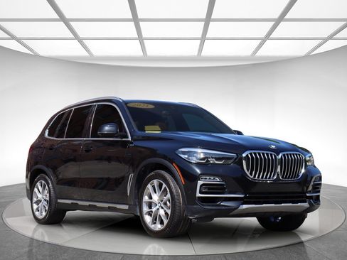 Used 2021 BMW X5 xDrive40i w/ Premium Package AWD/4WD image 3
