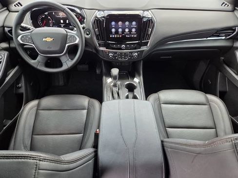 Used 2023 Chevrolet Traverse High Country FWD image 14