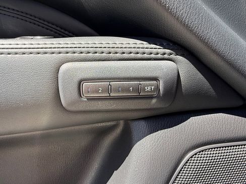Used 2013 INFINITI JX35 AWD w/ Premium Pkg image 13