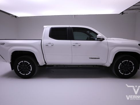 Used 2024 Toyota Tacoma TRD Sport image 6