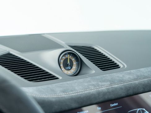 Certified 2023 Porsche Cayenne Turbo GT AWD/4WD image 24