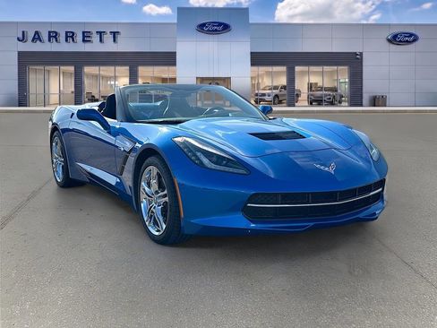 Used 2016 Chevrolet Corvette Stingray Convertible RWD image 1